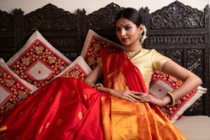 Red Kanjeevaram pure silk saree with gold border and pallu - Image 2